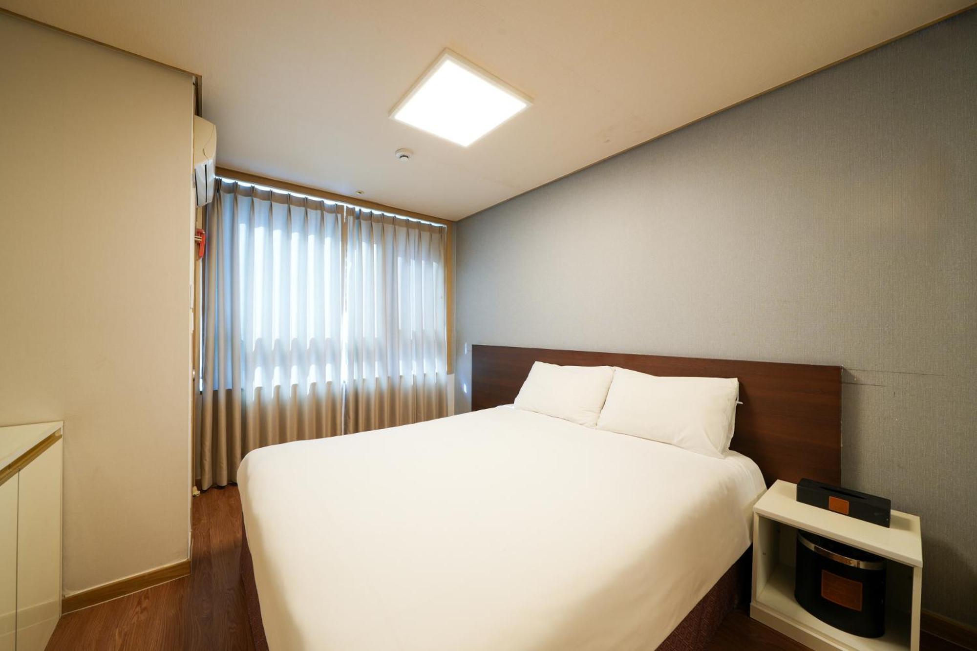 Hotel Aventree Yeouido Сеул Номер фото