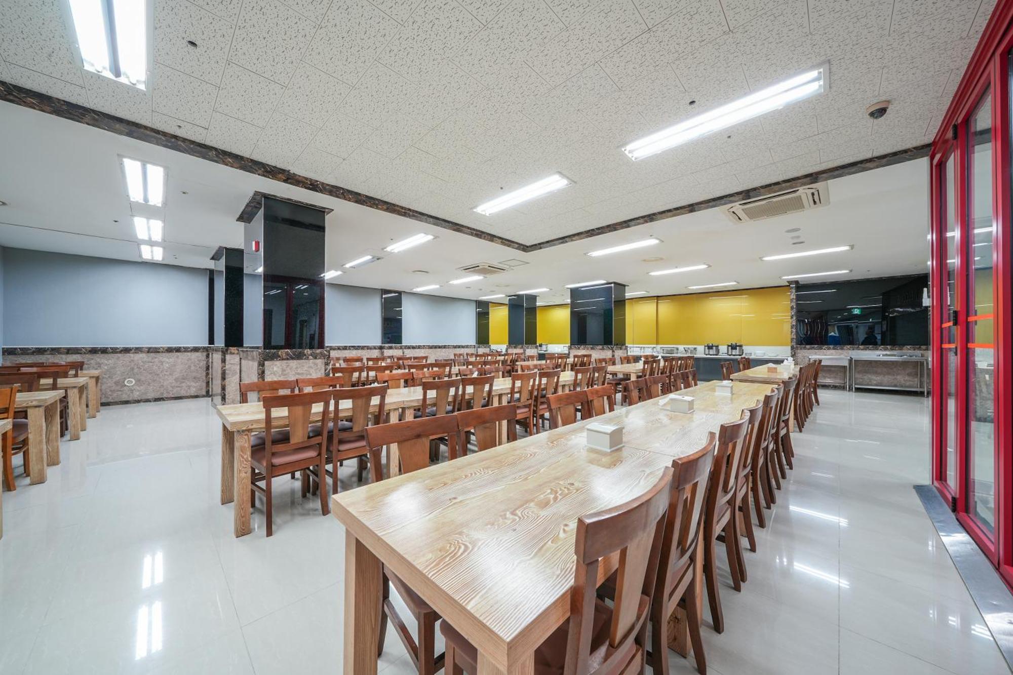 Hotel Aventree Yeouido Сеул Экстерьер фото