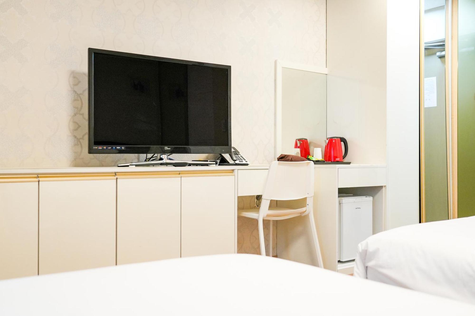 Hotel Aventree Yeouido Сеул Номер фото