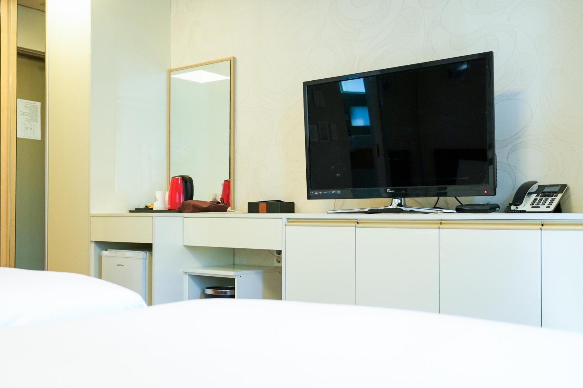 Hotel Aventree Yeouido Сеул Номер фото