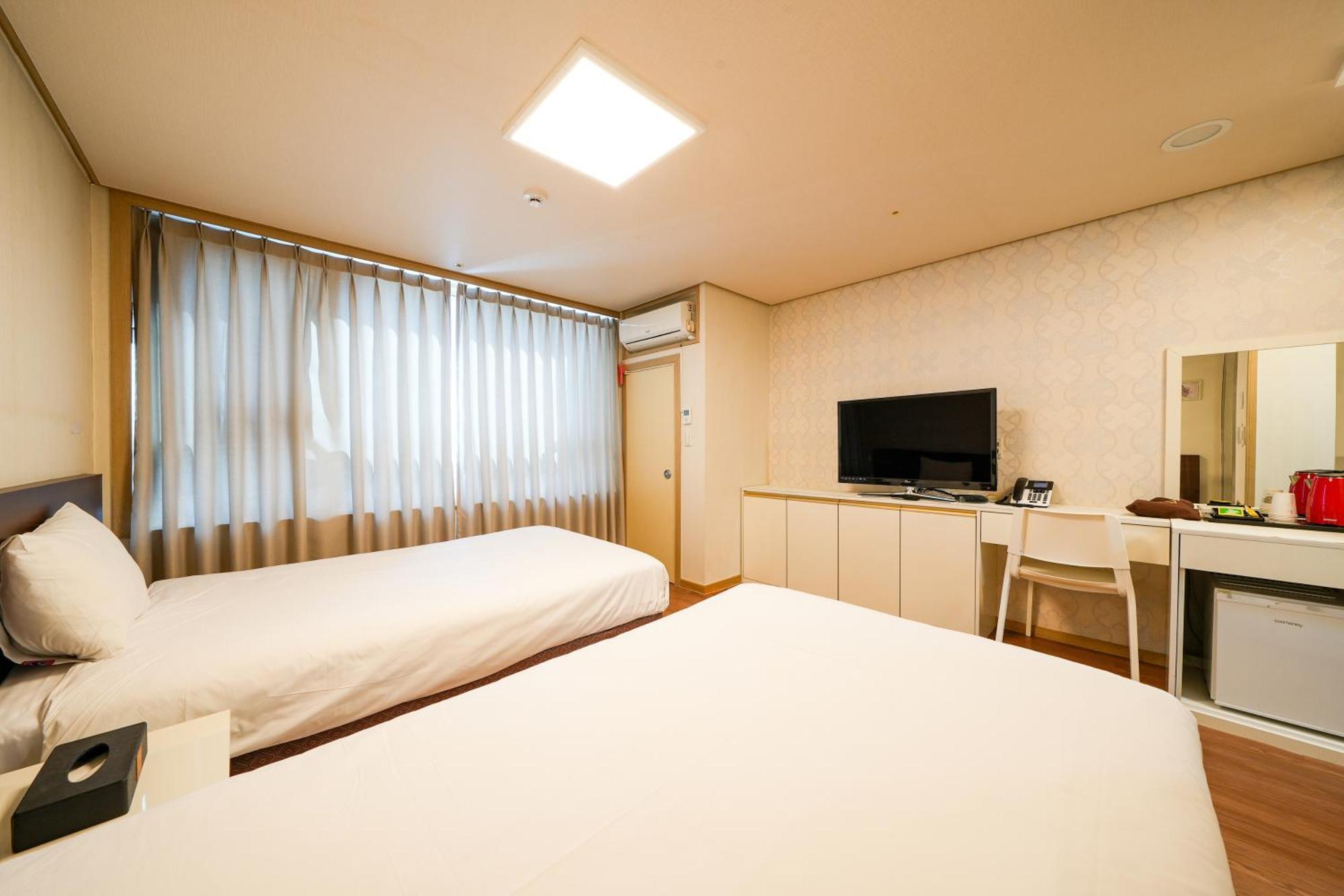 Hotel Aventree Yeouido Сеул Номер фото