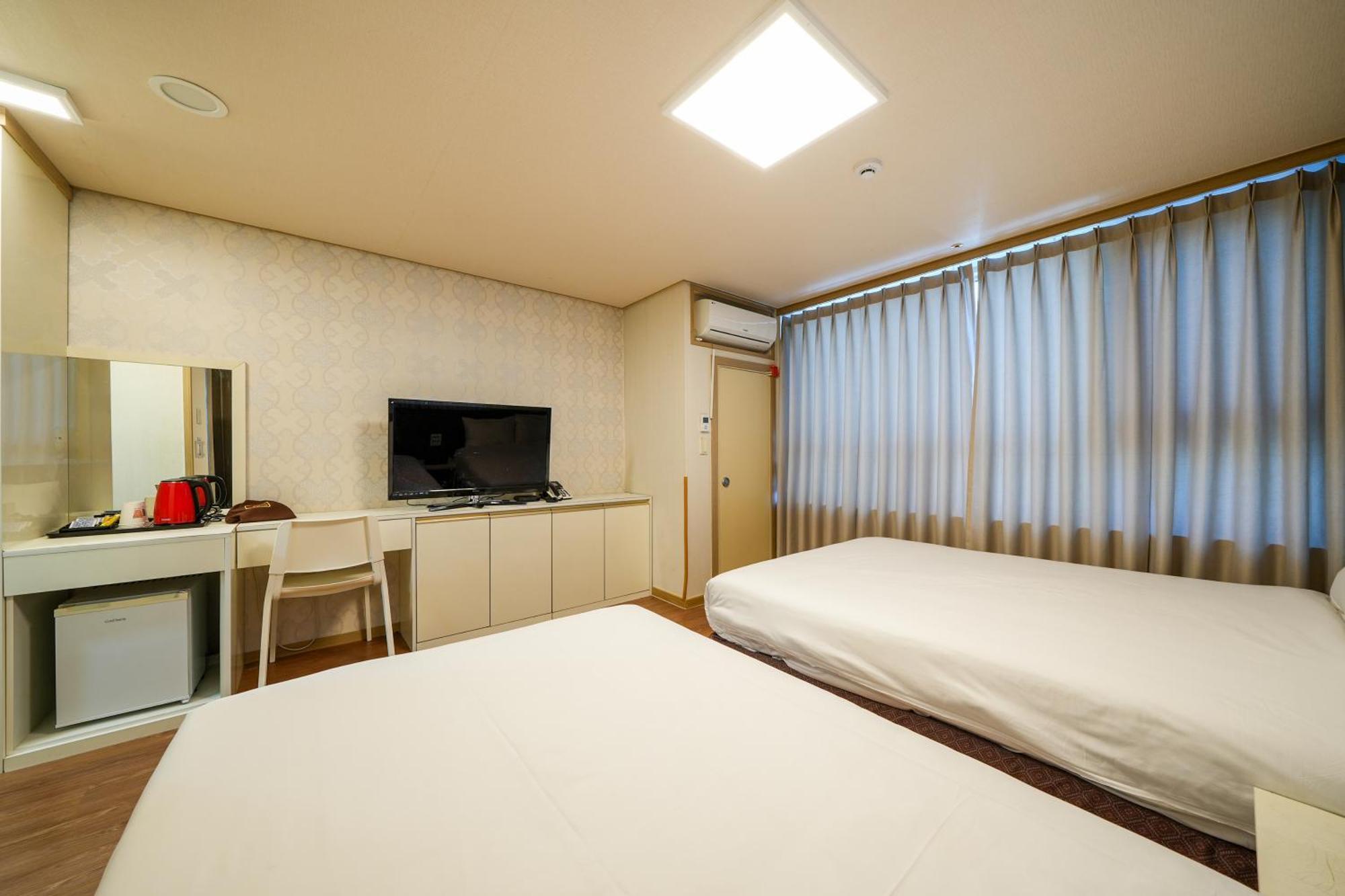 Hotel Aventree Yeouido Сеул Номер фото